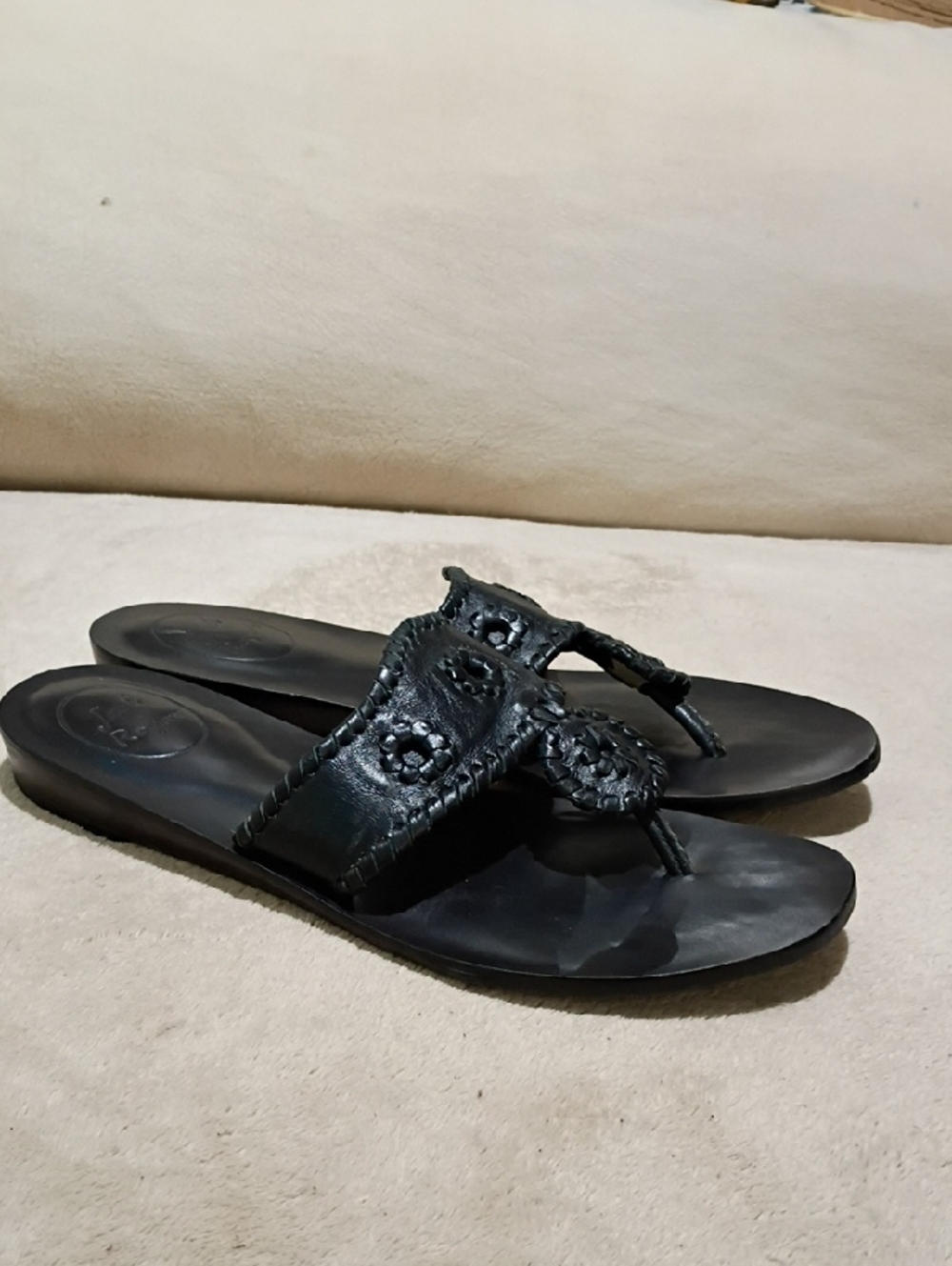 Women’s Black Leather Thong Sandals